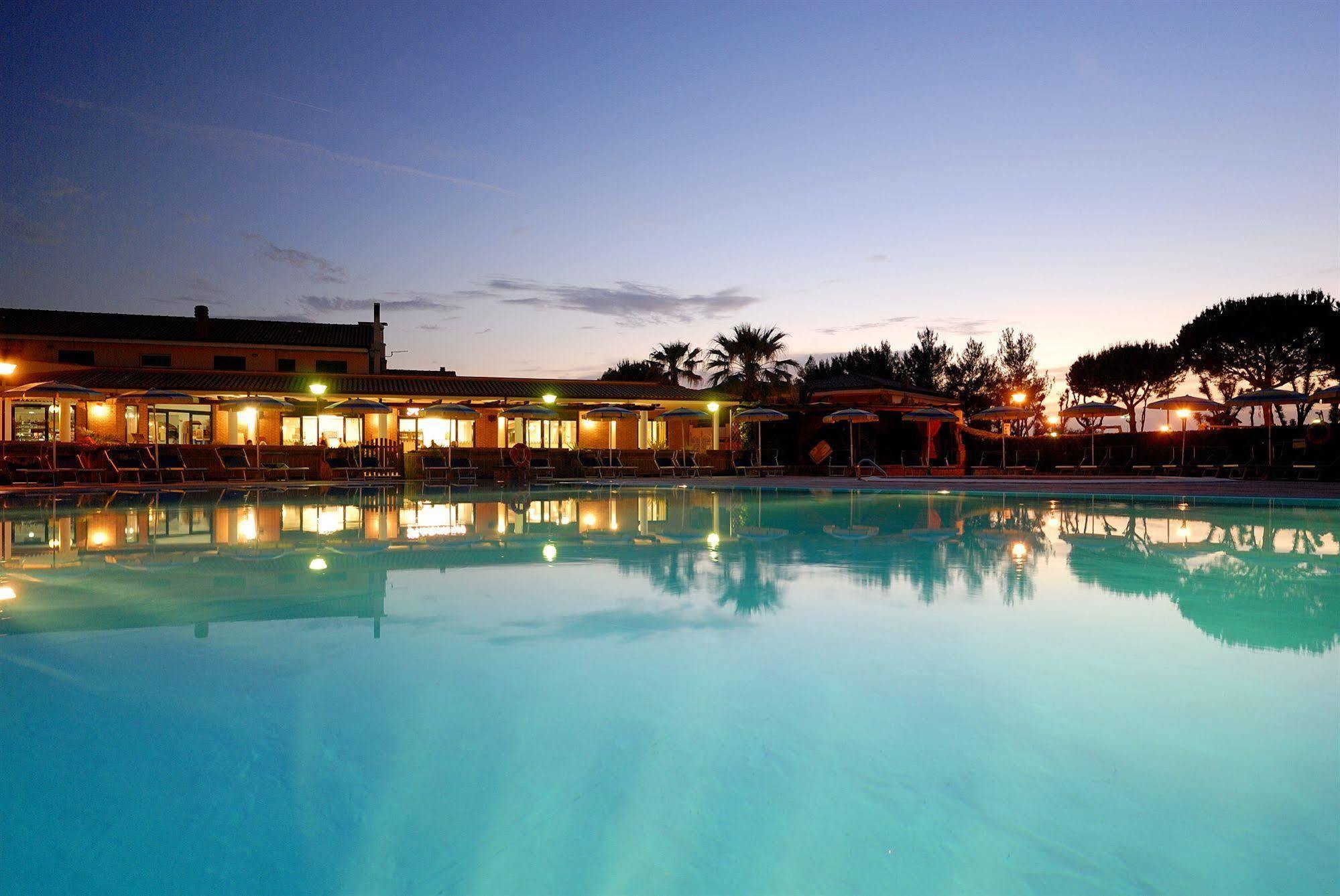 Villaggio Turistico La Cecinella Marina di Cecina Dış mekan fotoğraf