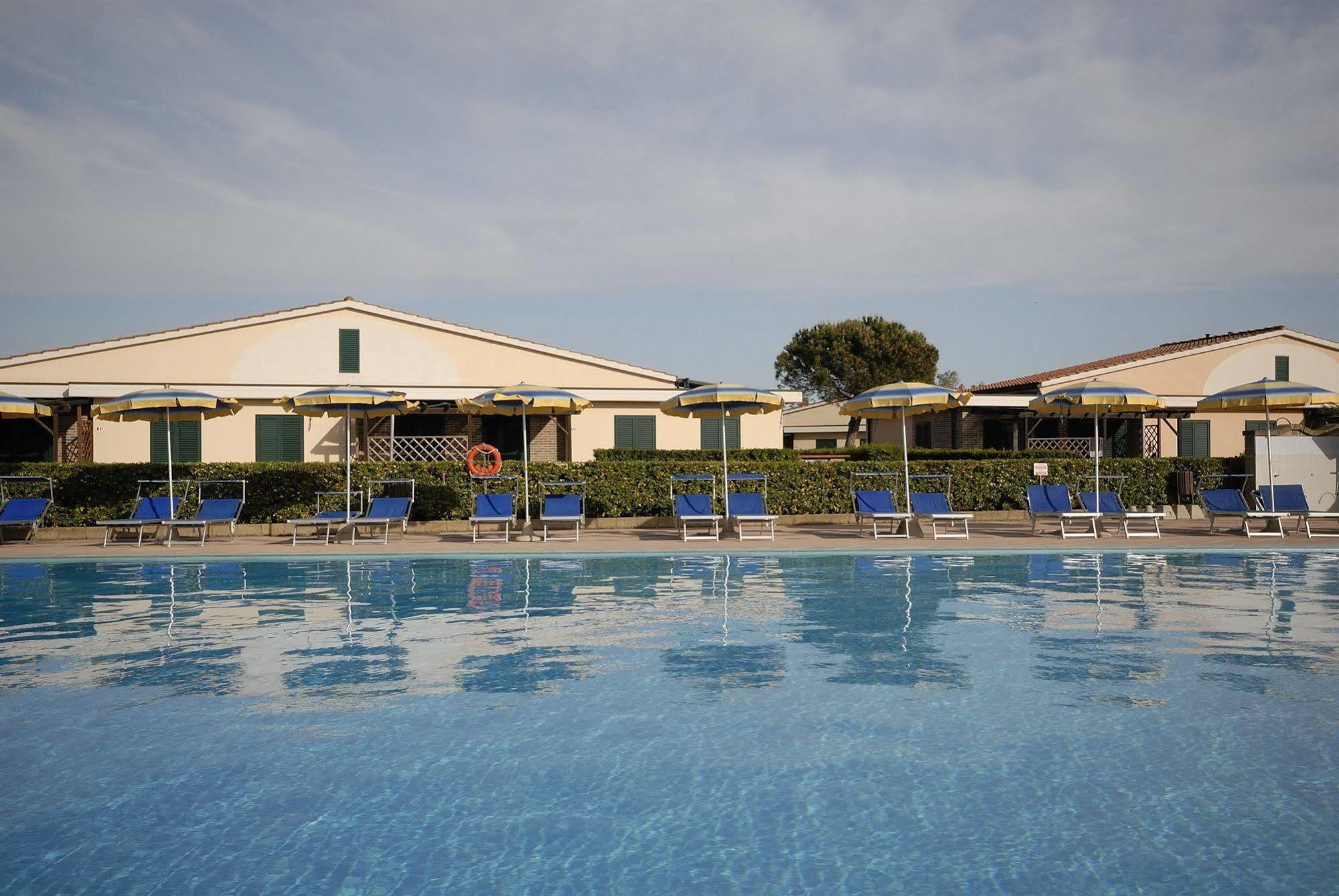 Villaggio Turistico La Cecinella Marina di Cecina Dış mekan fotoğraf